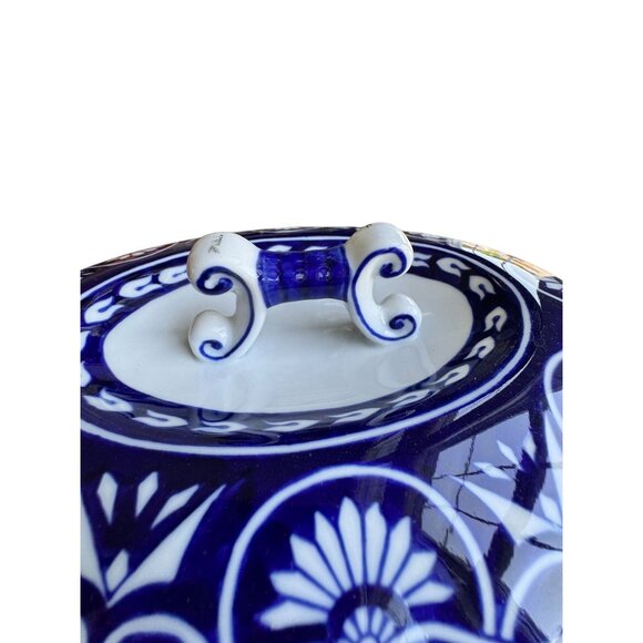 Vintage Bombay Company Blue & White Ceramic Soup Tureen with Matching Platter - Picture 14 of 16